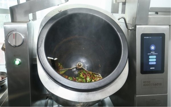 股票新闻 一台机器代替三名大厨 智能炒菜机能否兼顾口味与效率？